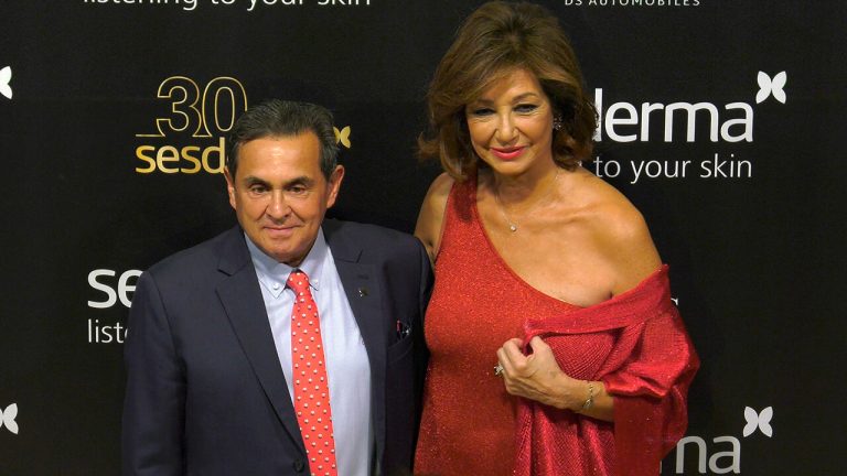 Премия В Области СМИ