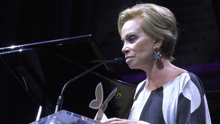 Премия Великая Дама