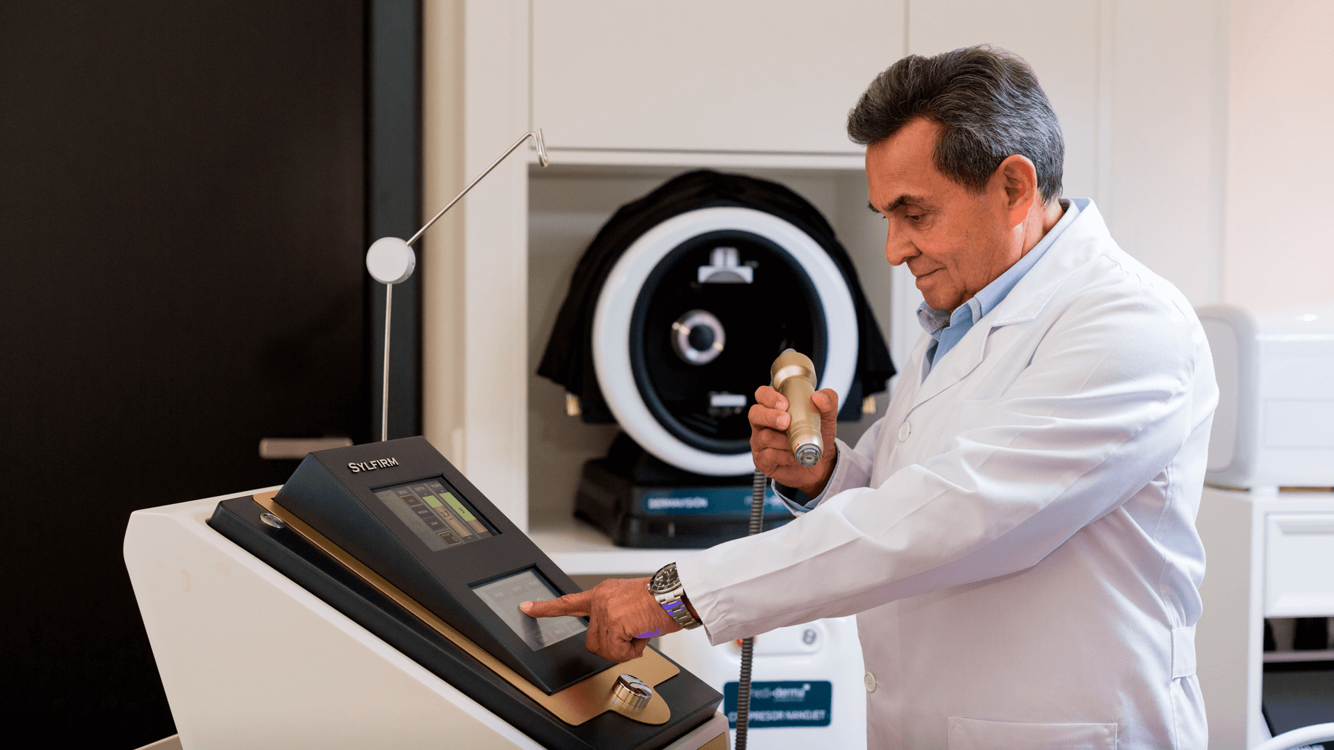 ЭКСПЕРТЫ ОТВЕЧАЮТ НА ВОПРОСЫ