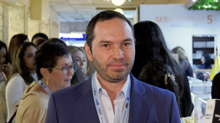 Dr. Miguel Olmos